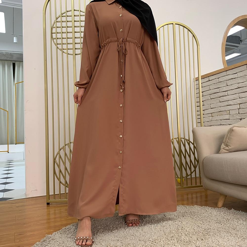 Abaya Tendance pour Femme - Un Look Moderne avec Détails Raffinés