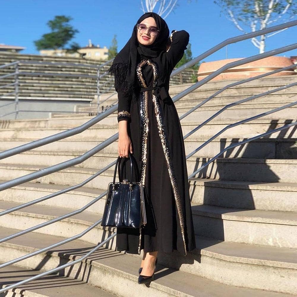 Abaya Noire Élégante : Ample & Moderne