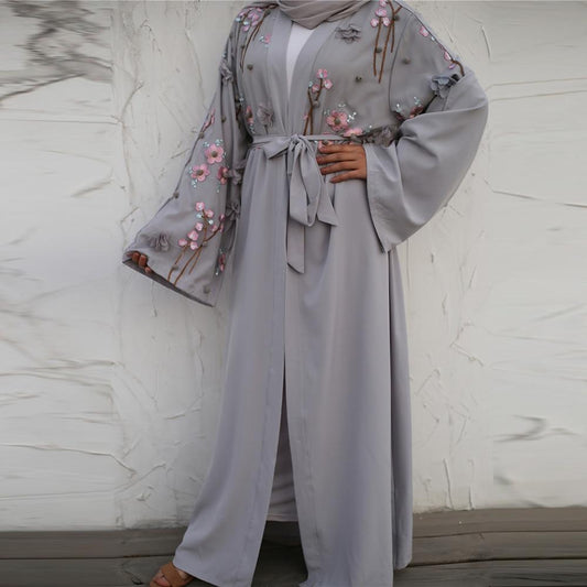 Abaya Kimono Hijab Floral Grise – Design Unique pour un Style Contemporain