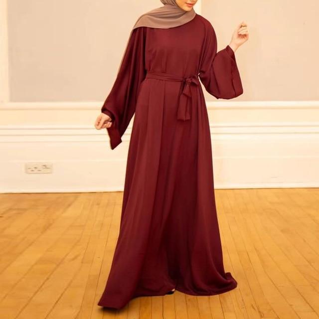 Robe Abaya Contemporaine - Élégance et Confort pour les Femmes Musulmanes