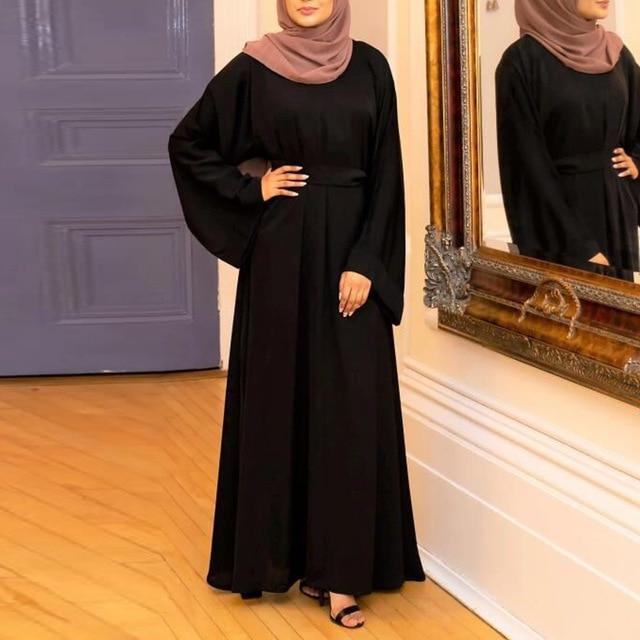 Robe Abaya Contemporaine - Élégance et Confort pour les Femmes Musulmanes